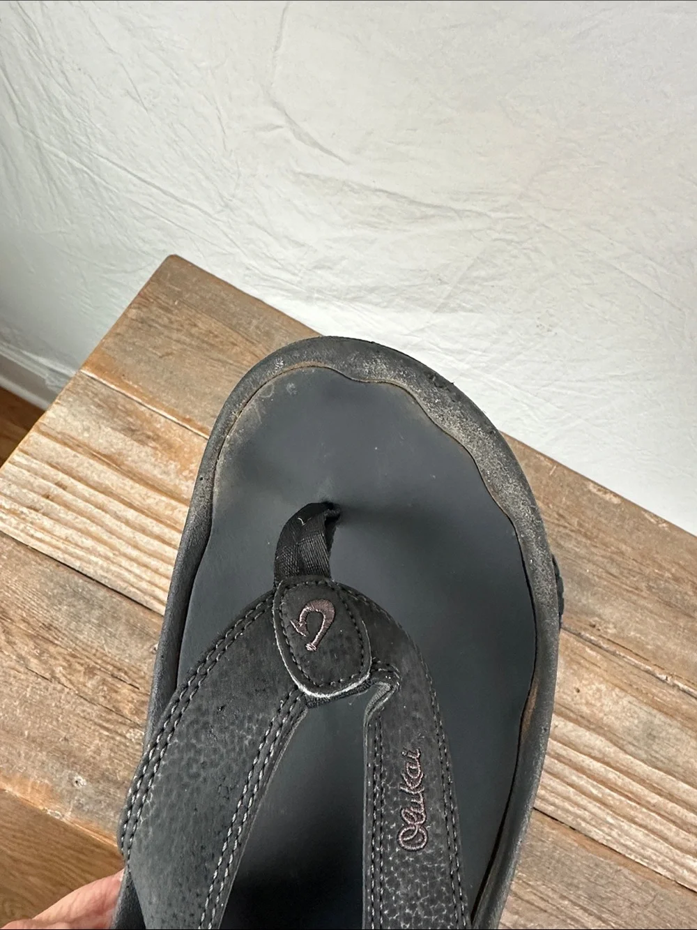 OluKai Men's Black Flip-Flop Sandals